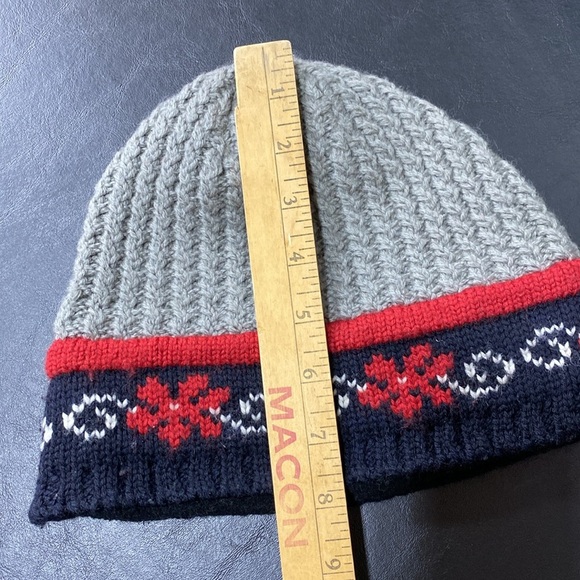 Turtle Fur Wool Knit Beanie Hat, Gray & Black with Red Design. OSFA. - Picture 8 of 9